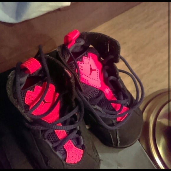 jordan little girl shoes